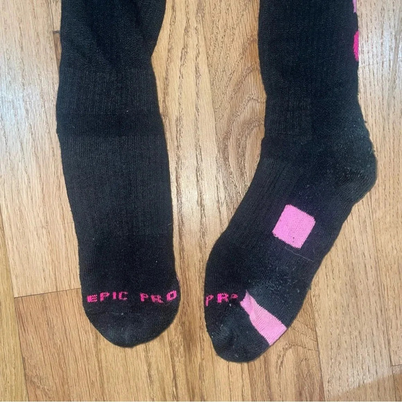 Epic Pro Women’s Breast Cancer Awareness Socks One Size - Picture 2 of 5
